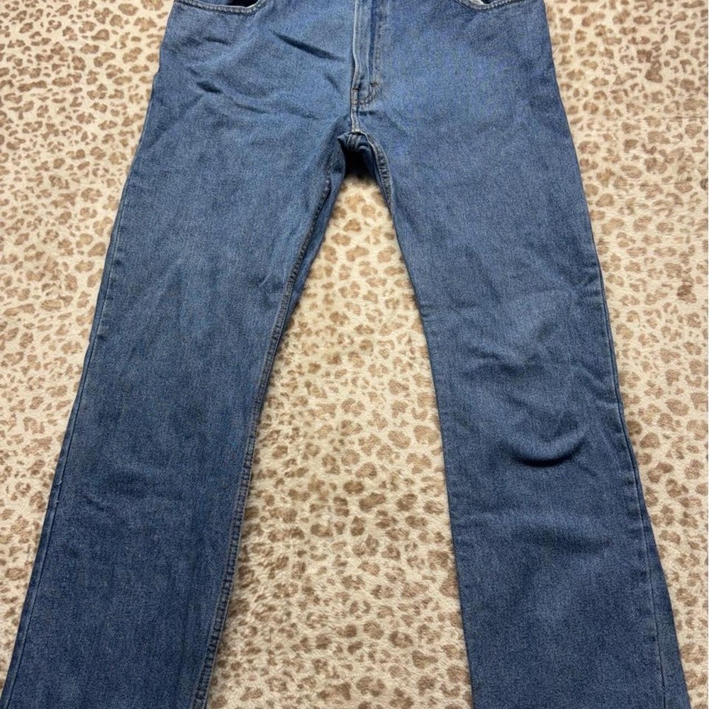 - Levi's 505 - straight fit